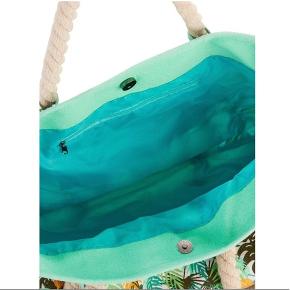 No Boundaries Green Palm Leaf Rope Tote Beach Bag - Picture 4 of 10